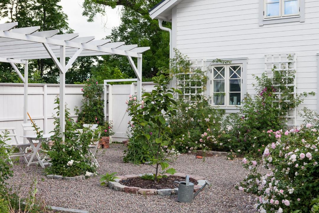 Vallby Cottage Enkoping Exterior photo